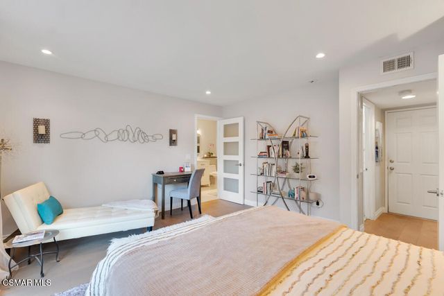 972 Aranmoor Avenue, Westlake Village, CA 91361