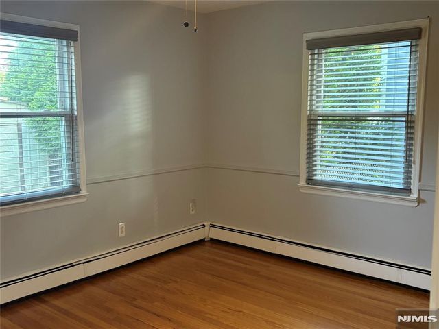 19 Bryant Street, Paramus, NJ 07652
