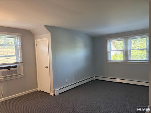 19 Bryant Street, Paramus, NJ 07652