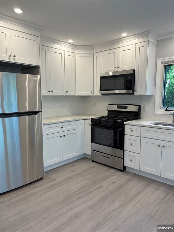 19 Bryant Street, Paramus, NJ 07652