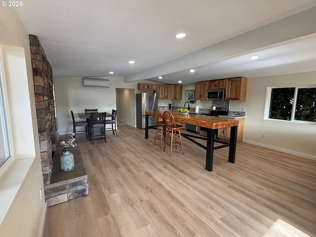 5360 BUCKSKIN BOB, Florence, OR 97439