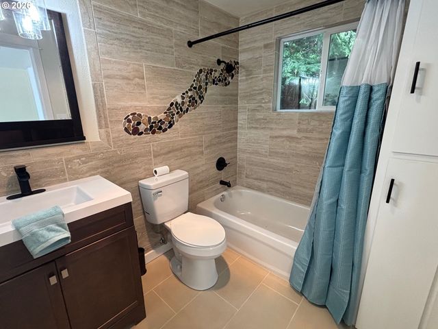 5360 BUCKSKIN BOB, Florence, OR 97439