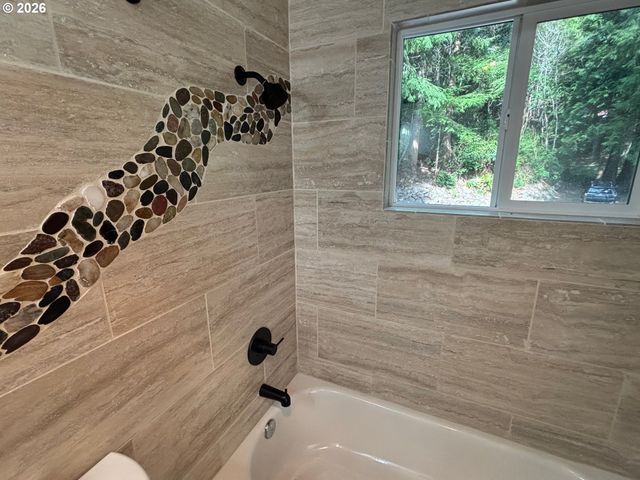 5360 BUCKSKIN BOB, Florence, OR 97439