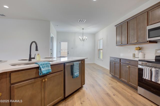 209 Tatum Lane, Youngsville, LA 70592