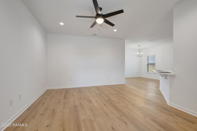 209 Tatum Lane, Youngsville, LA 70592