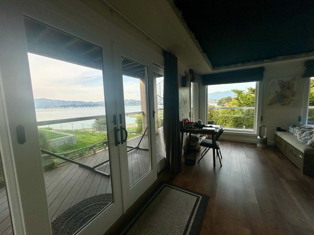 Image 13 of property listing at 20 Bayshore TER, Tiburon, CA 94920