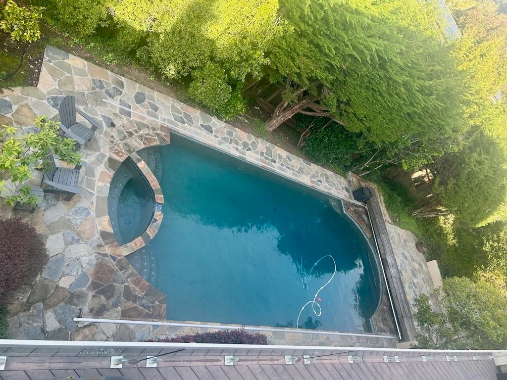 Image 3 of property listing at 20 Bayshore TER, Tiburon, CA 94920