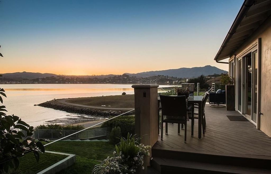 Image 9 of property listing at 20 Bayshore TER, Tiburon, CA 94920