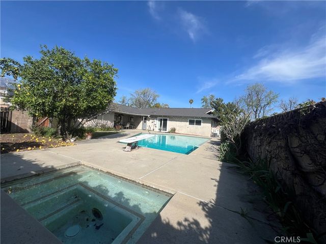 1377 N Shelley Avenue, Upland, CA 91786