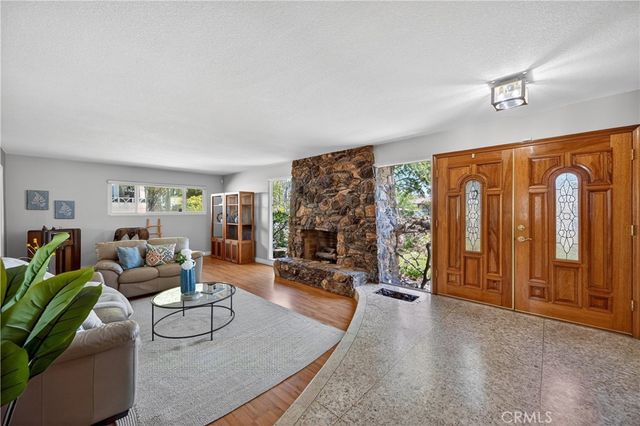 1377 N Shelley Avenue, Upland, CA 91786