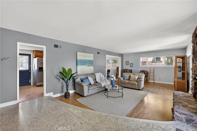 1377 N Shelley Avenue, Upland, CA 91786