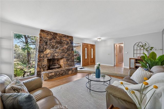 1377 N Shelley Avenue, Upland, CA 91786