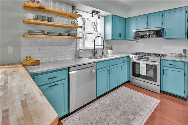 940 Orchard Court, Batavia, IL 60510