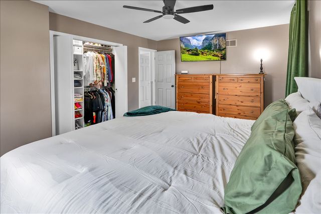 940 Orchard Court, Batavia, IL 60510