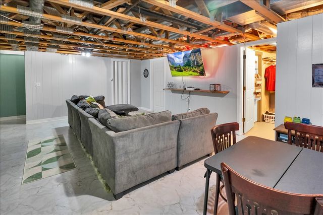 940 Orchard Court, Batavia, IL 60510