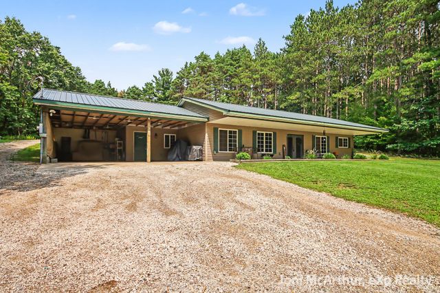 11801 19 Mile Road NE, Cedar Springs, MI 49319