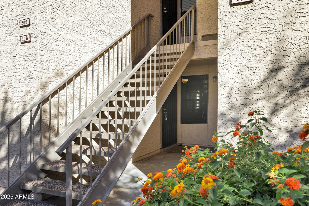 145 N 74TH Street 108, Mesa, AZ 85207