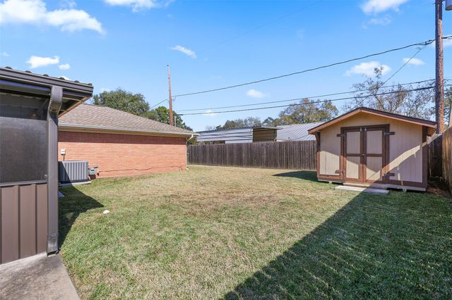 1807 Marlock Lane, Pasadena, TX 77502