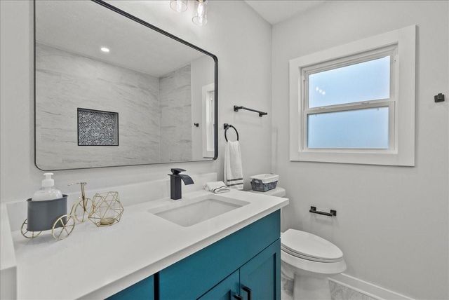 802 18th Avenue N, Texas City, TX 77590