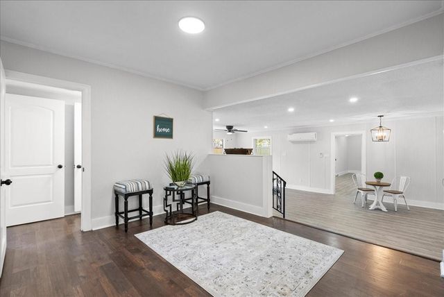 802 18th Avenue N, Texas City, TX 77590