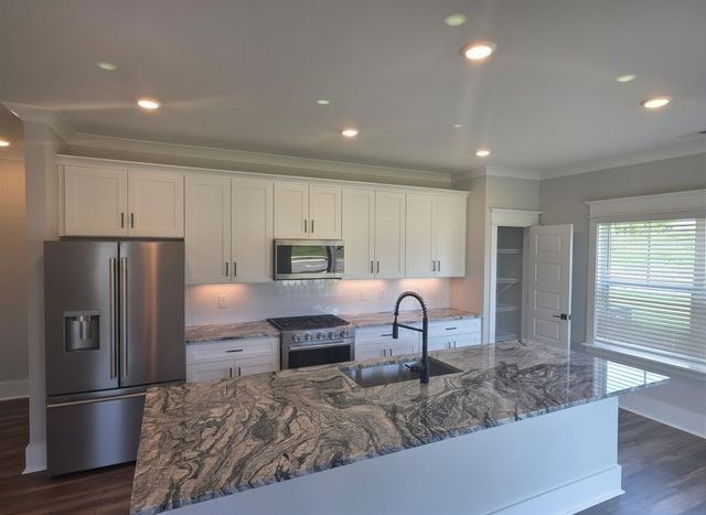 332 Springbrook Blvd, White House, TN 37188