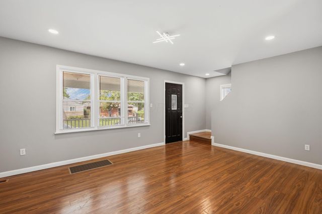 1443 Minnesota Avenue, Columbus, OH 43211
