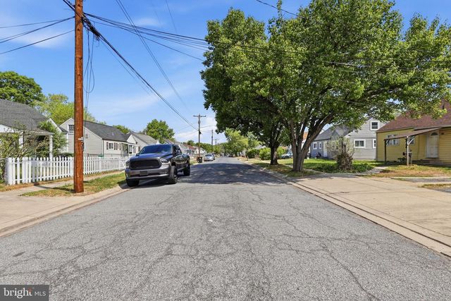 2706 NEWGLEN AVE, District Heights, MD 20747