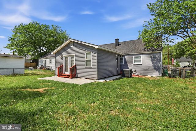 2706 NEWGLEN AVE, District Heights, MD 20747