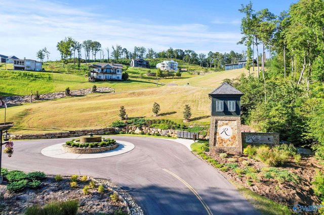 572 Reserve Drive, Guntersville, AL 35976