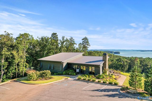 572 Reserve Drive, Guntersville, AL 35976