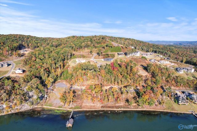 572 Reserve Drive, Guntersville, AL 35976