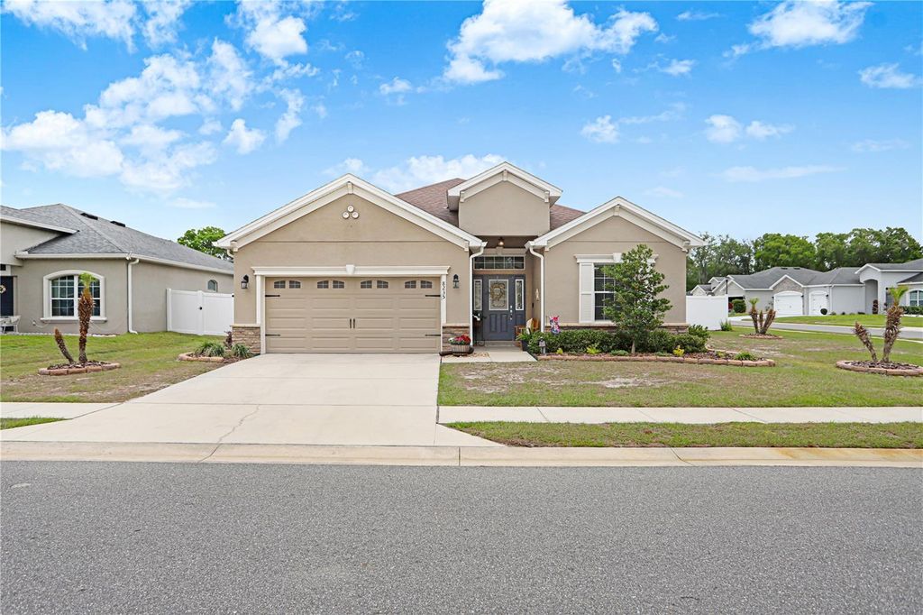 8235 WILDER LOOP, Lakeland, FL 33809