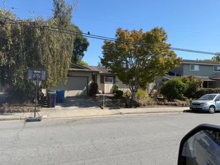 833 Sir Francis Avenue, Capitola, CA 95010