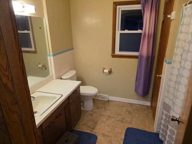 52 S Randall Avenue, Janesville, WI 53545