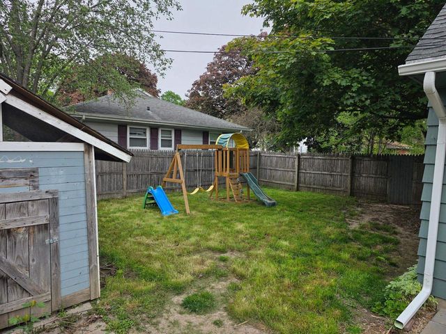 52 S Randall Avenue, Janesville, WI 53545