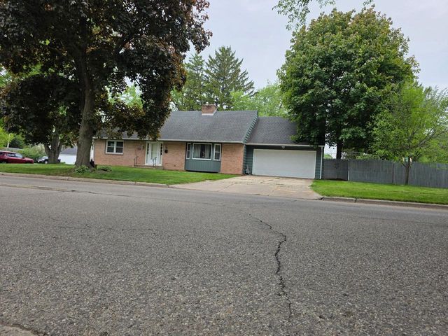 52 S Randall Avenue, Janesville, WI 53545