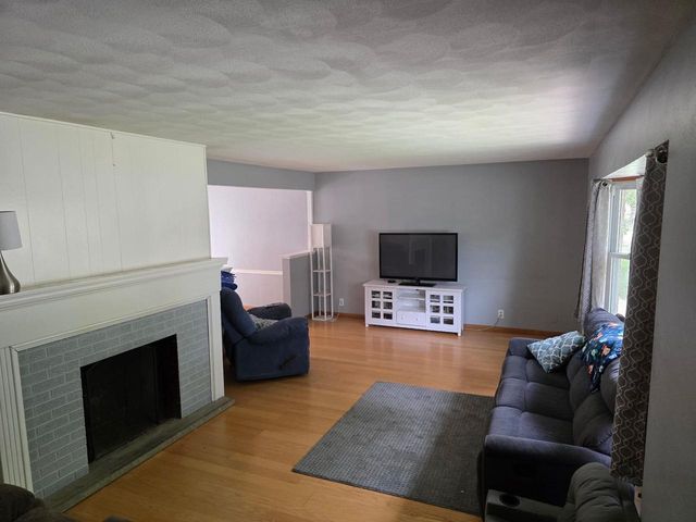 52 S Randall Avenue, Janesville, WI 53545