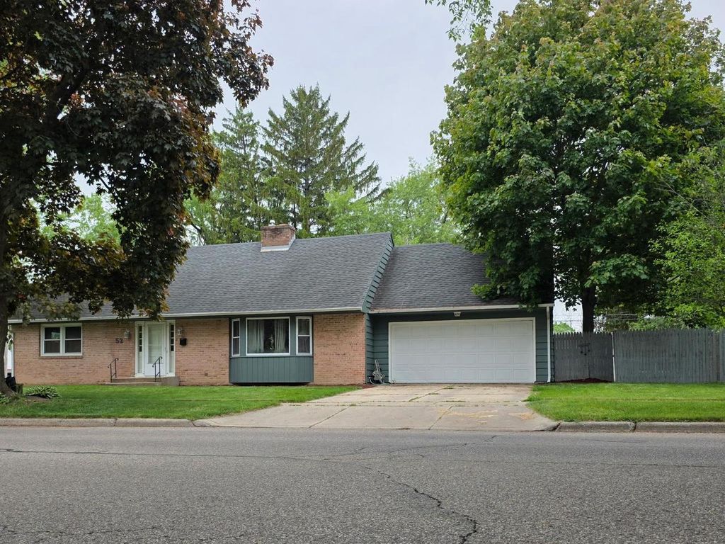 52 S Randall Avenue, Janesville, WI 53545