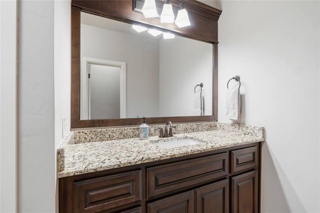 905 NW 189th Circle, Edmond, OK 73012