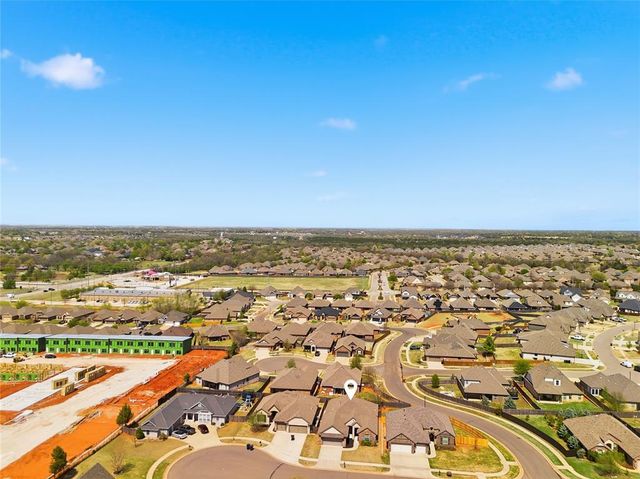 905 NW 189th Circle, Edmond, OK 73012
