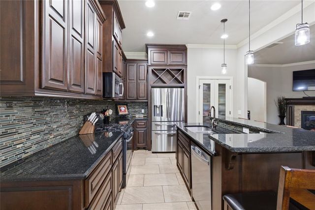 905 NW 189th Circle, Edmond, OK 73012