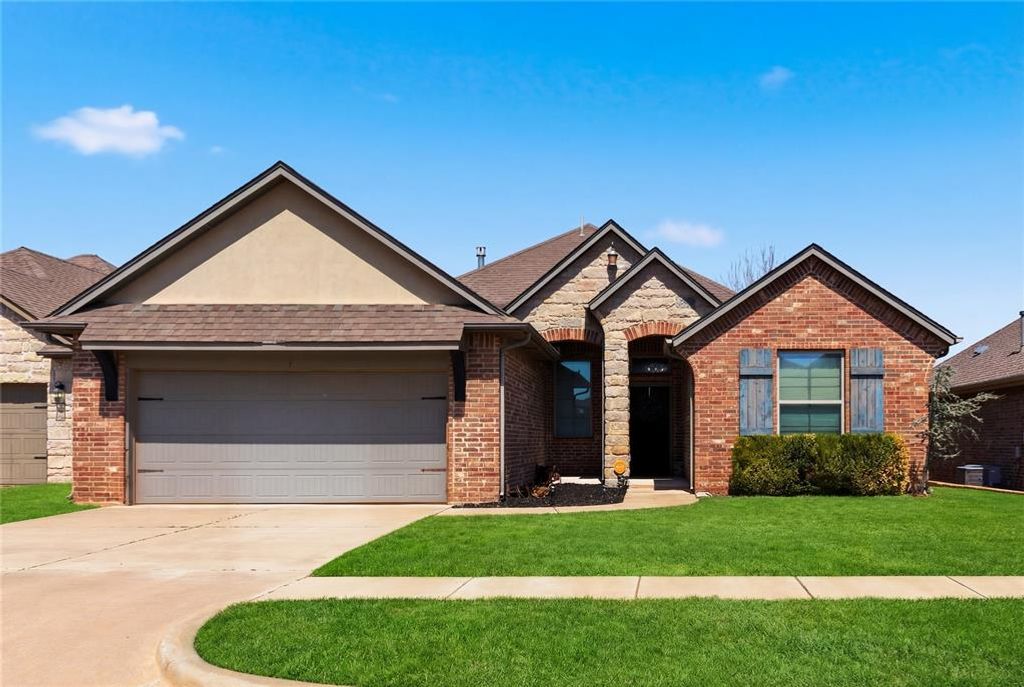 905 NW 189th Circle, Edmond, OK 73012