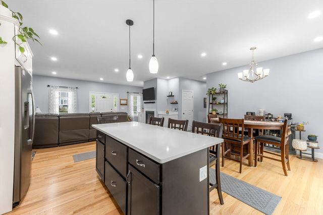 85 Waterhouse Rd, Bourne, MA 02532