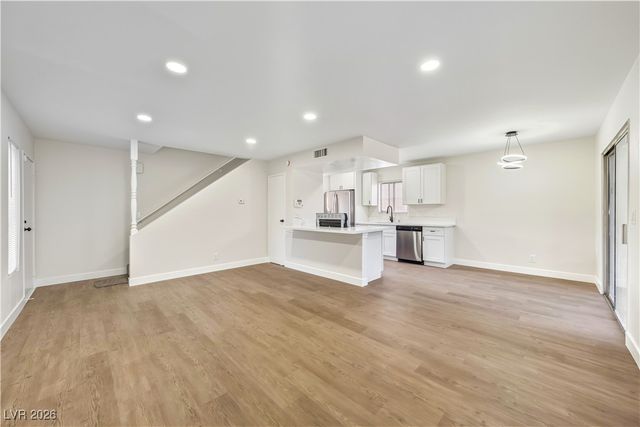5248 Greene Lane B, Las Vegas, NV 89119