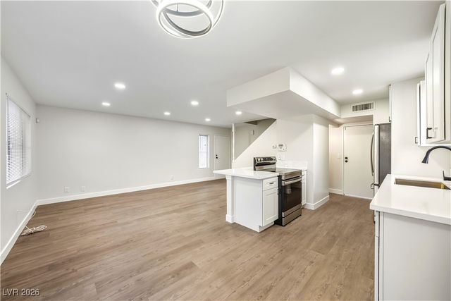 5248 Greene Lane B, Las Vegas, NV 89119