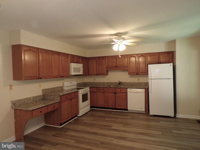 8305 RIDGE CROSSING LN, Springfield, VA 22152