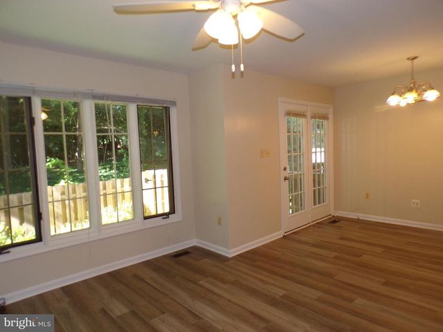 8305 RIDGE CROSSING LN, Springfield, VA 22152