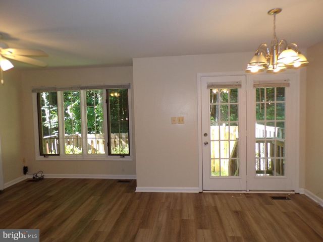 8305 RIDGE CROSSING LN, Springfield, VA 22152