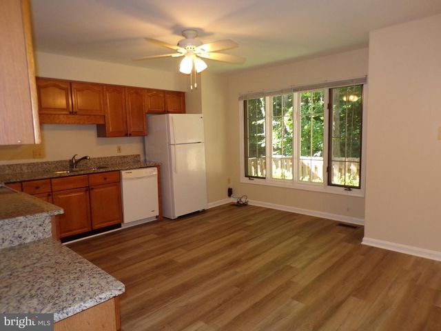 8305 RIDGE CROSSING LN, Springfield, VA 22152