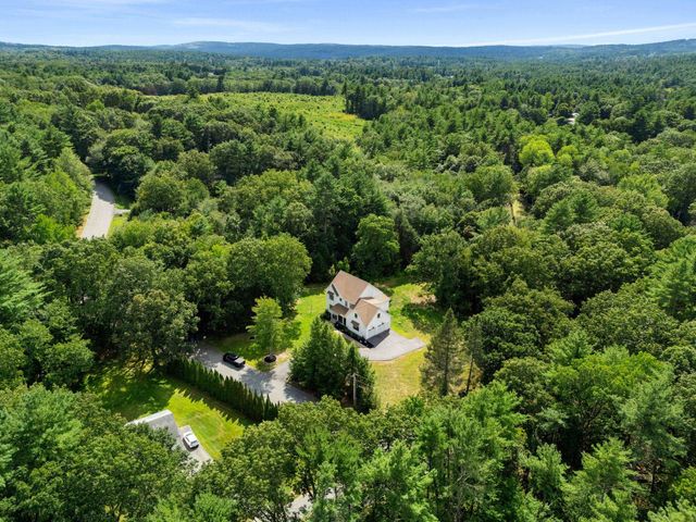 38 Kendall Pond Road, Windham, NH 03087